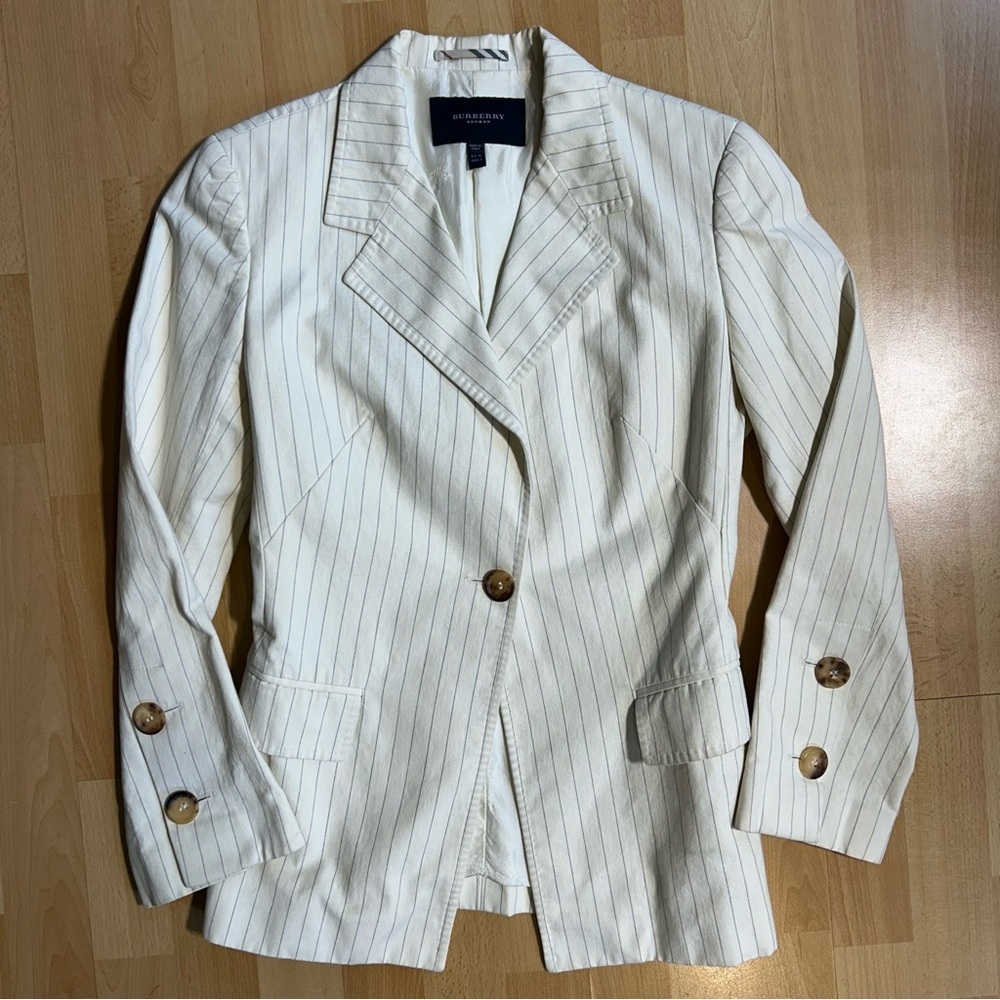 Burberry Cream and Blue Pinstripe Blazer Size 8‎ Preppy Designer Quiet Luxury